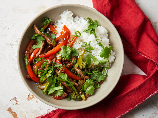Black Pepper Beef Stir Fry with Capsicum, Broccoli & Jasmine Rice